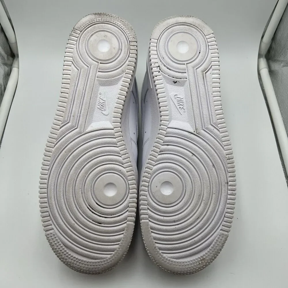 Nike step out